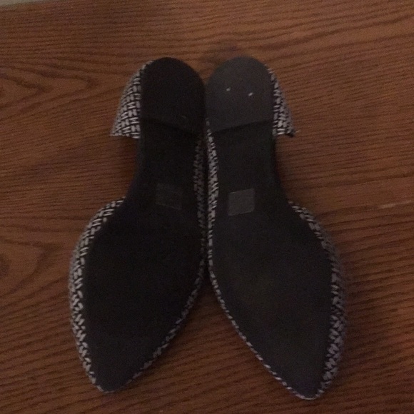 🥿3/$20🥿#5 Gap like new fabric flats. - Picture 3 of 3